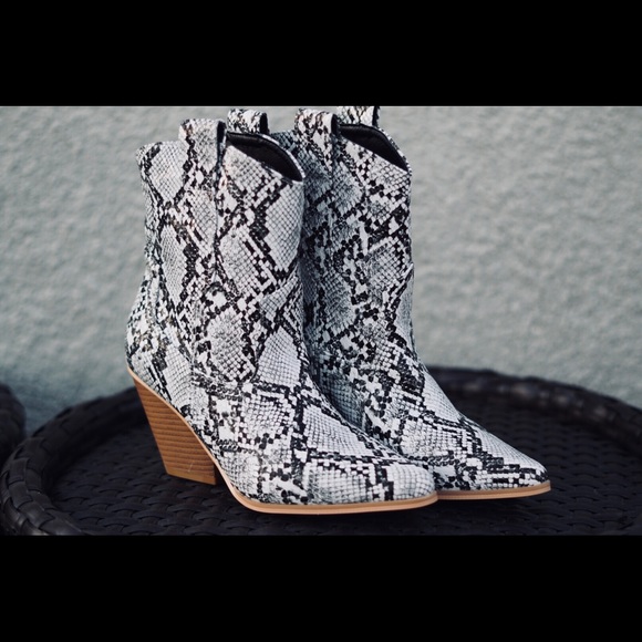 Snake Skin Cowboy Western Bohemian Country Boots - Picture 7 of 8